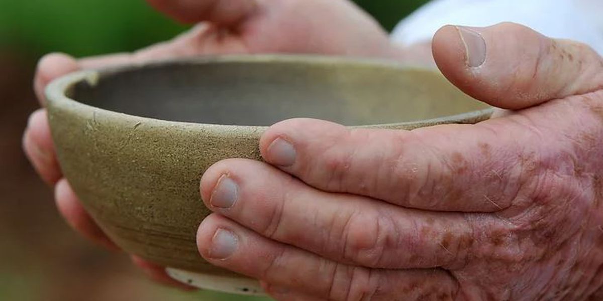 Soup and bread at Food For Thought's Empty Bowls event